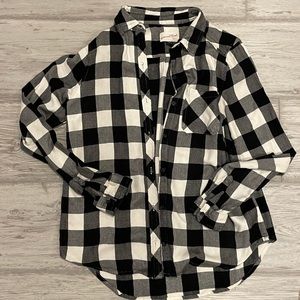 2 for $12!!! Women’s Universal Threads black & white flannel shirt, size S